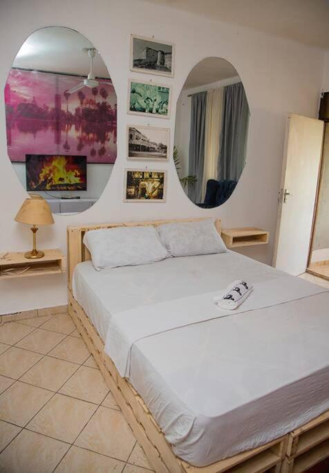 Apartment Artist Sanctuary In Bamburii *